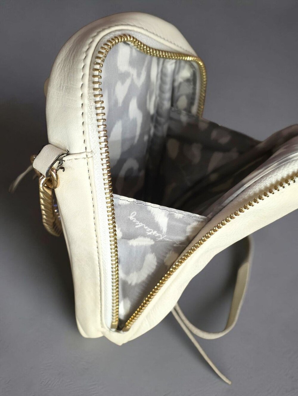Aimee Kestenberg Ivory Leather Crossbody Bag Gold Chain Convertible Purse - Picture 14 of 16